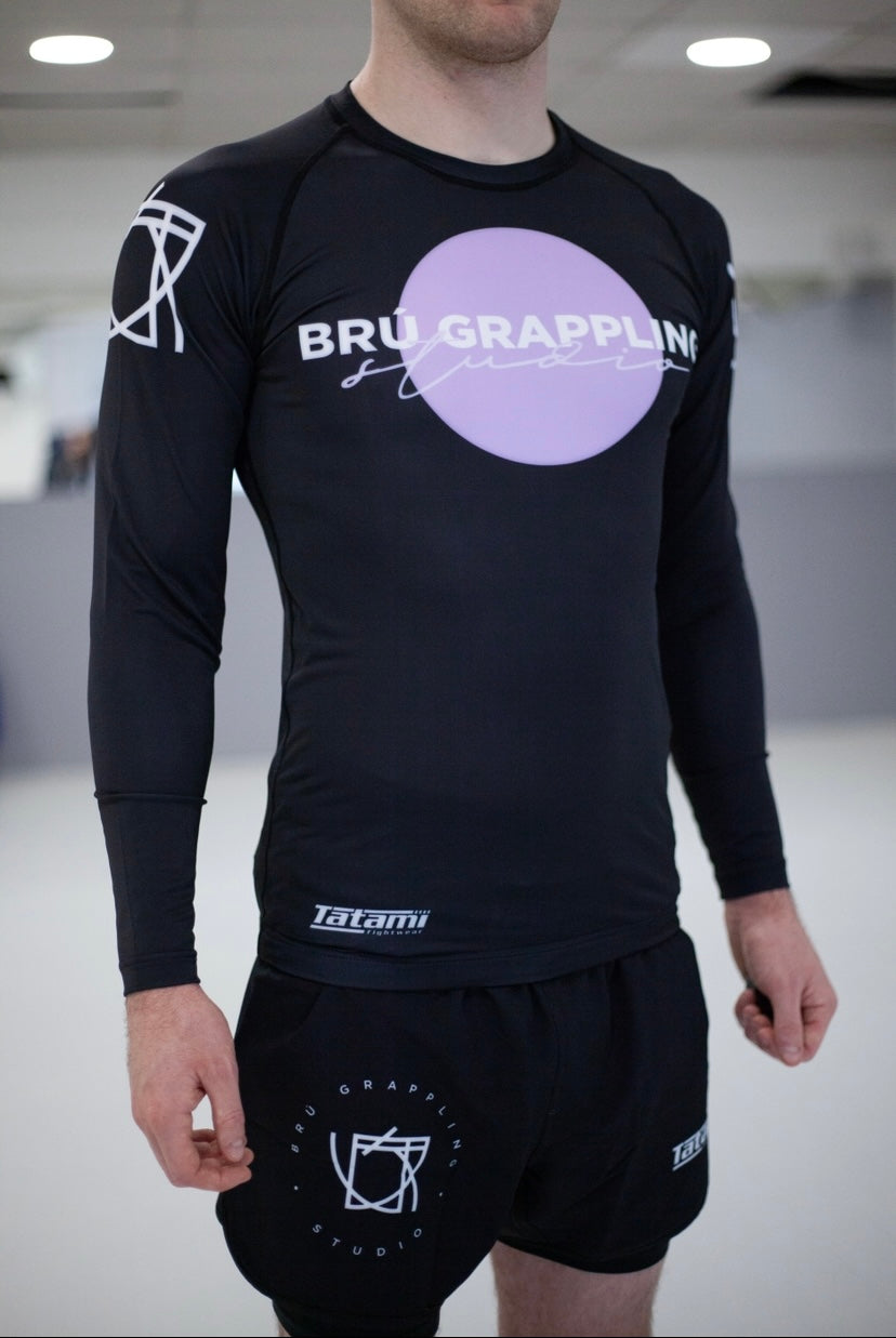Limited Edition classic BRÚ Black Long Sleeve