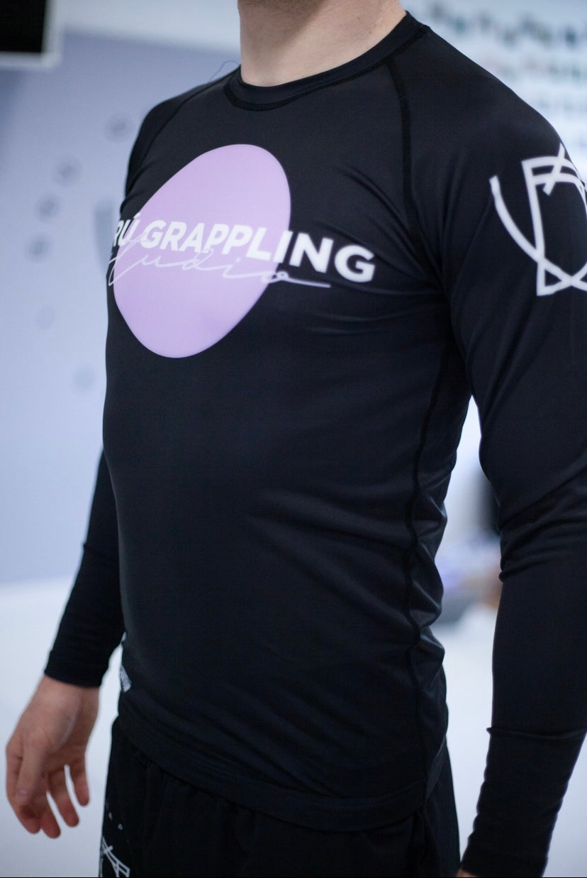 Limited Edition classic BRÚ Black Long Sleeve